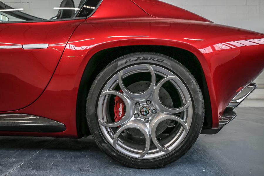 Детали экстерьера Alfa Romeo Disco Volante Spyder (3 of 7) 2018 года  (фото 12 из 12)